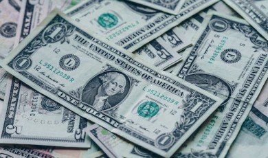 Mastering the Basics: Understanding the Economy for Successful Stock Study